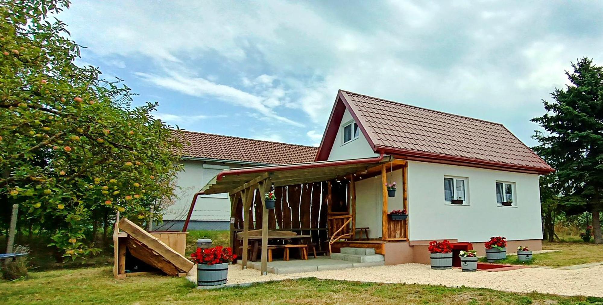 Lebego Falu Vendeghaz Oroszlány Exteriér fotografie